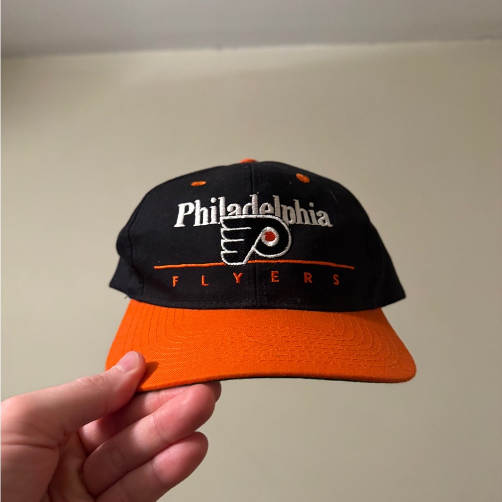 Philadelphia Flyers Vintage SnapBack Black Hat